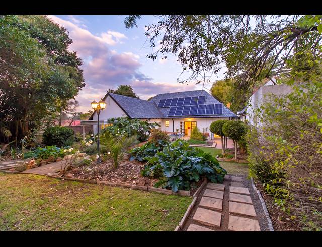 3 BEDROOM FREEHOLD FOR SALE IN NORTHCLIFF